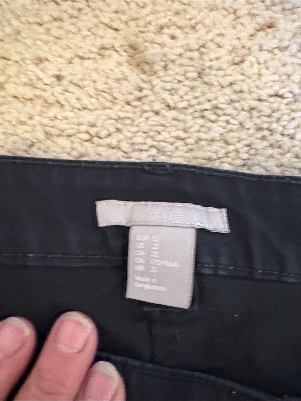 H&M Black Women's Tailored Bermuda Shorts - Picture 3 of 7